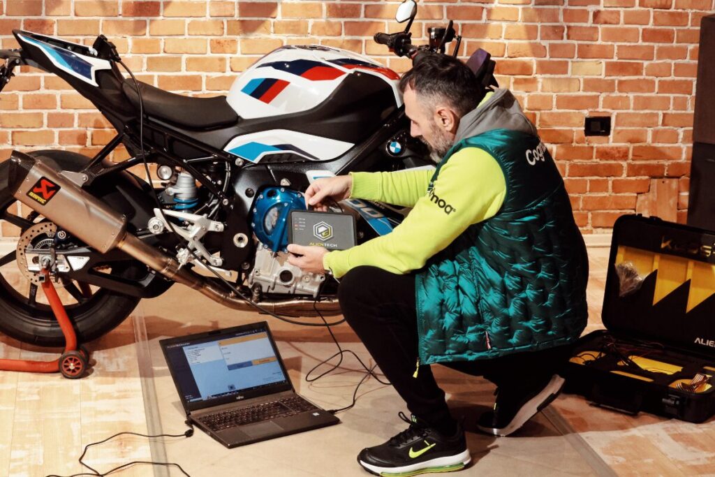 Stage 2 chiptuning for BMW M1000R by ASF Tuning
