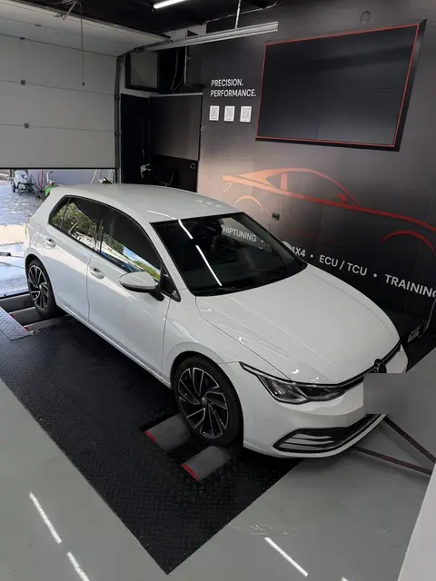 VW Golf 8 na dynou u ASF servisu